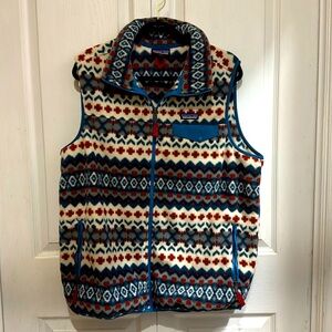 Patagonia Men’s printed fleece vest